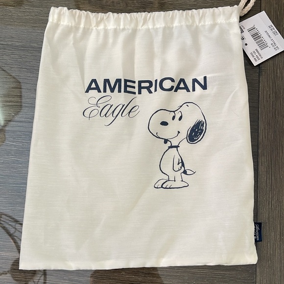 Snoopy Limited-Edition Plush Toy NWT & Dust Bag - Picture 10 of 14